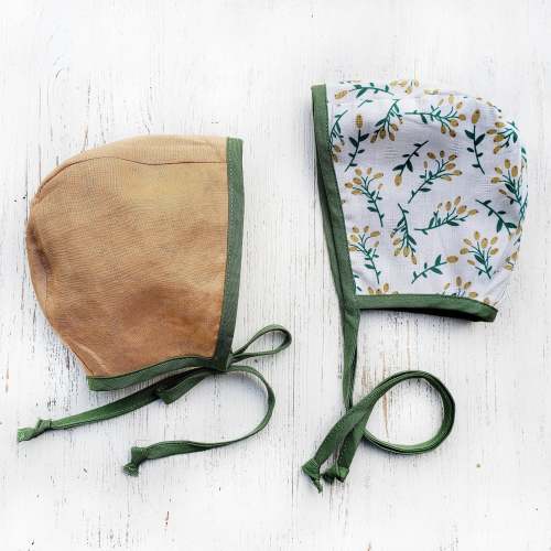 Winterberry Reversible Christmas Bonnet – Olive and Cradle