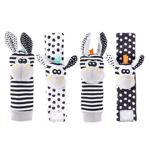 YIFAEUX Baby Rattles Socks Wrist Toys High Contrast Baby Toys Black And White Baby Toys Brain Development Infant Toys Shower Gifts for Newborn Boys Girls