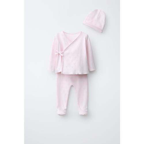 (1-3 months) LAYETTE SET AND POUCH - Pastel pink | ZARA United States