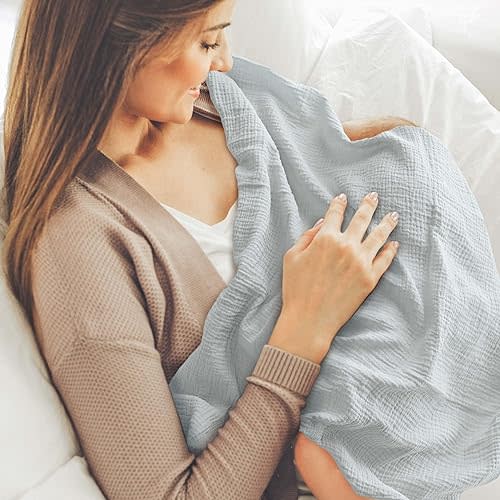 Muslin Swaddle Blankets for Newborn, 3 Pack Breathable Soft Receiving Blanket, Large 38 x 40 inches Swaddle Wrap Burping Clothes Diapers, Essentials Infant Shower Items, Toddler Gift (Cute Country)