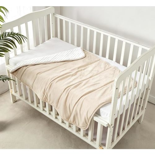 CREVENT Minky - Manta de felpa suave para recién nacidos, 30 x 40 pulgadas (beige + blanco)