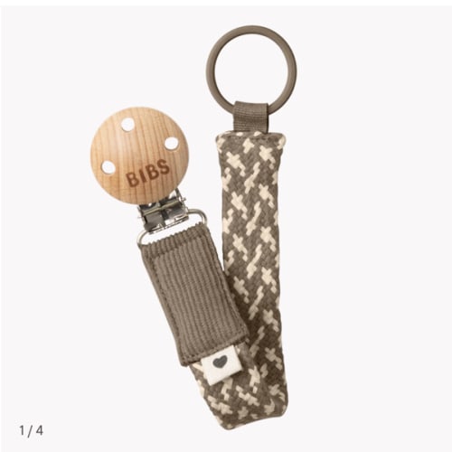 Pacifier Clip - Dark Oak/Vanilla