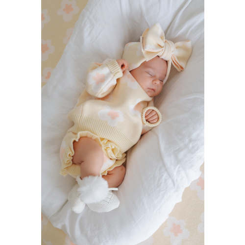 Daisy Floral Knit Headband