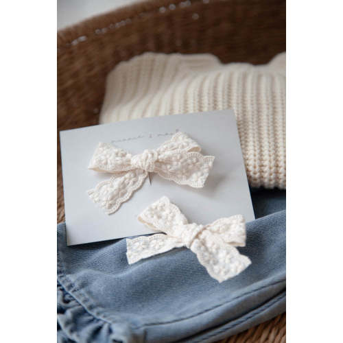 Cream Embroidered Bow Medium Slides (2 pack)