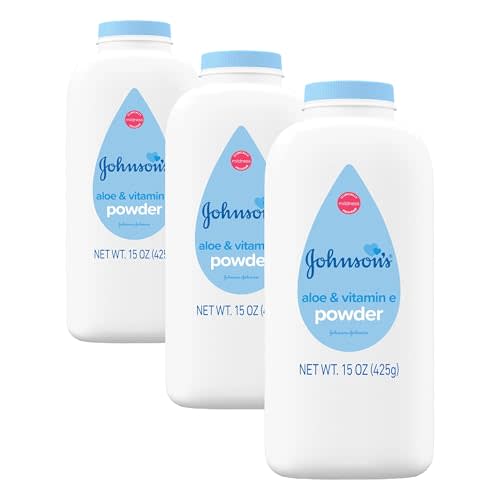 Johnson's Baby Powder with Naturally Derived Cornstarch, Aloe & Vitamin E for Delicate Skin, Hypoallergenic, Free of Parabens, Phthalates & Dyes for Gentle Baby Skin Care, 15 oz (Pack of 3)
