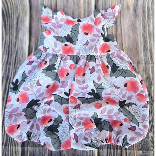 Baby goth romper, whimsy goth baby outfit, baby goth baby gift, Bats baby romper, Halloween baby costume, baby bats romper, baby goth bubble