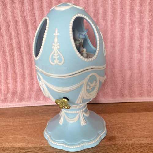 Vintage Avon Blue Porcelain Egg Music Box, 2003