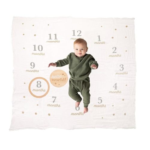 Pearhead Hello World Milestone Blanket and Prop, Baby Monthly Milestone Updates, Growth Blanket with Photo Posing Props, Ideal, Perfect Newborn Gift and Nursery Decor