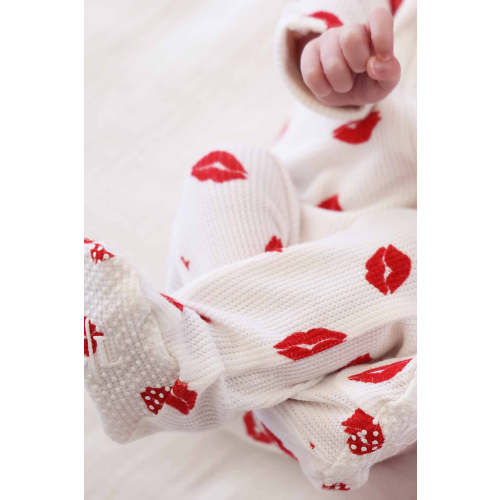 Little Kisses Bamboo Waffle Zipper Footie