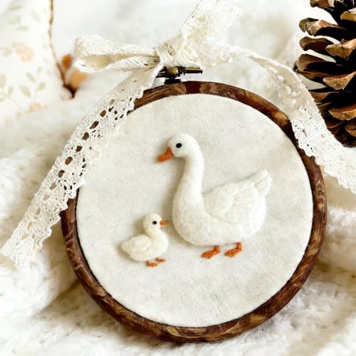 Custom Felted Goose Nursery Wall Art, Personalized Needle Felt Hoop Nursery, Farm Animal Nursery Wall Decor, Baby Heirloom