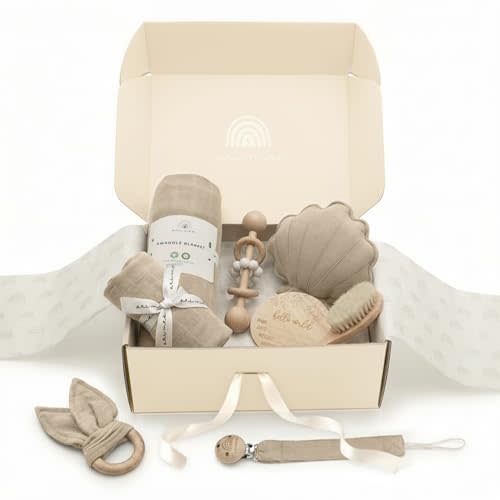 ARI MES Baby Gift Set for Newborns in Ivory, Girl and Boy Baby Shower Gifts Basket with Swaddle Blanket, Wooden Rattle, Brush & Keepsake Disc, Premium Newborn Gift Sets, Ideal Gender Reveal Gifts