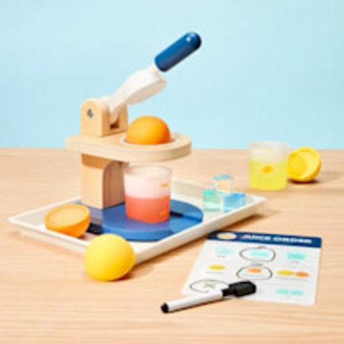 KiwiCo Easy-Squeezy Juicer