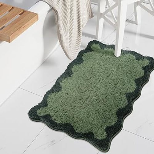 Uphome Bath Mats for Bathroom, Cute Green Absorbent Bathroom Rug Non Slip, 18x26 Soft Scalloped Machine Washable Shaggy Microfiber Bathroom Mat for Shower, Floor, Tub, Sink
