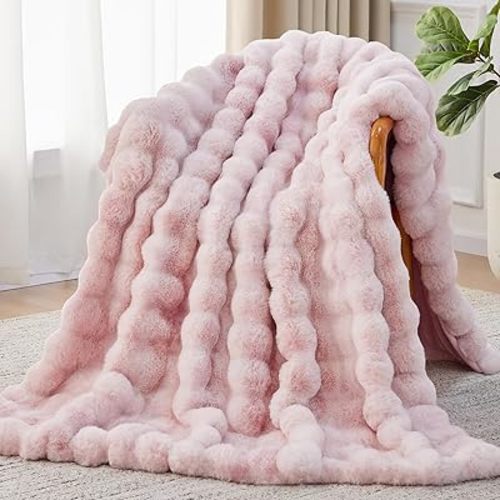 Faux Fur Throw Blanket, 1000GSM Fluffy Soft Bubble Blanket for Couch Bed, Cozy Plush Warm and Thick Blanket, Fuzzy Rabbit Throw for Living Room Bedroom 60''*80'' Pink