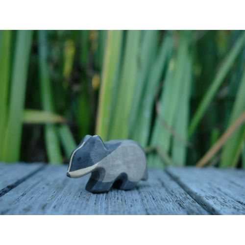HolzWald Handmade Wooden Badger | themulberrytreehouse