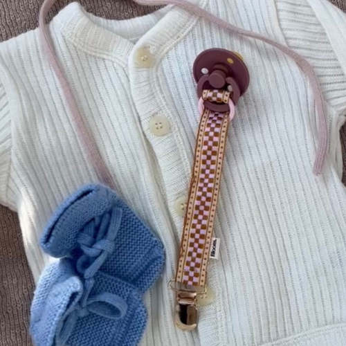Malibu - Pacifier Clip