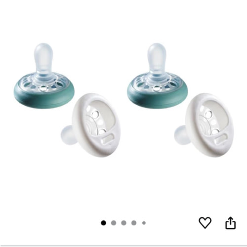Tommee Tippee Breast-Like Pacifier, 0-6 Month Pack of 4 Pacifiers with Breast-Like Baglet, Symmetrical Design, and BPA Free