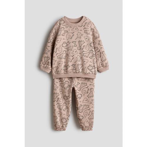 2-PIECE PRINTED SWEATSHIRT AND JOGGERS SET