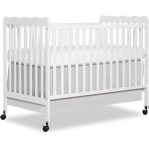Carson Classic 3-in-1 Convertible Crib in White