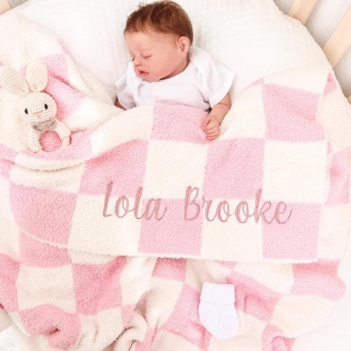 Baby blanket, Checkered Blanket personalized with embroidered baby name, baby showers, cozy baby blanket, newborn gift, warm blanket.