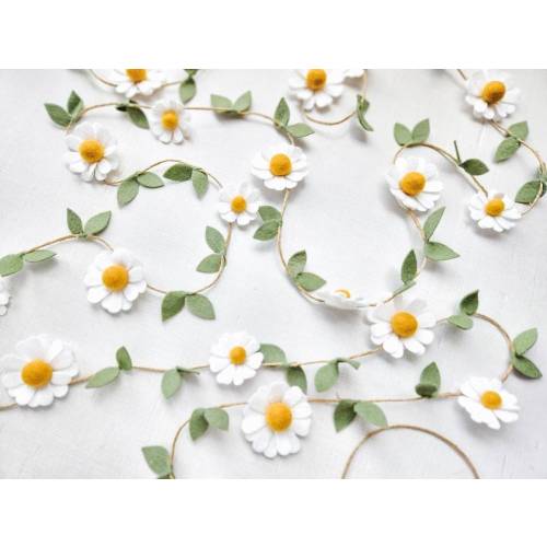 Wool Felt Daisy Chain Garland: Custom Color Party Decor Woodland Boho Wall Decor