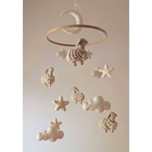 Little sheep mobile, baby mobile with sheep, sheep crib mobile, cot mobile with sheep, gender neutral baby mobile, baby shower gift