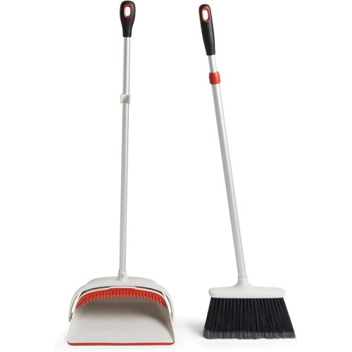 OXO Good Grips Large Sweep Set with Extendable Broom,8.5" - 12"