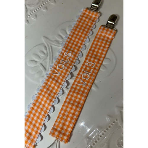 Custom Pacifier Clip Gingham – The Silly Goose Children’s Shop