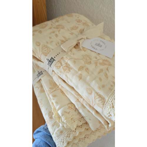 Goldie Buttercream Floral QUILTED 6 Layer Gauze Blanket