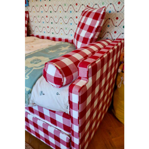 Posie Standard Children's Bed in Red Gingham – Posie and Penn