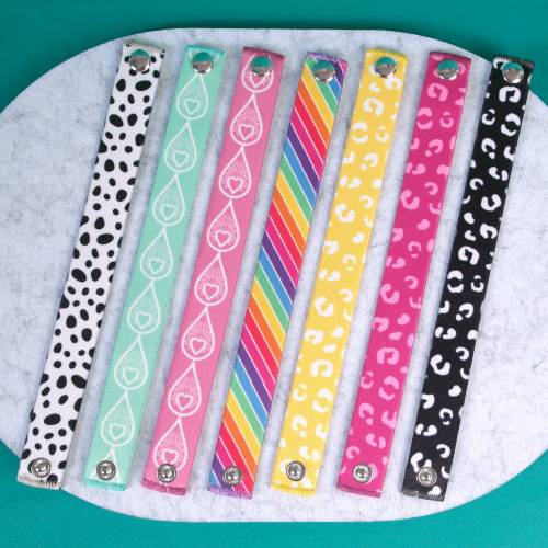 Breastfeeding Clothing Clip, 7 Designs: Stretchy Nursing Top Holder - This Side Next Bracelet