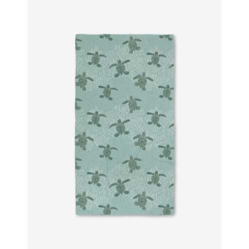 Sea Turtles Luxe Bath Towel | Geometry – GEOMETRY