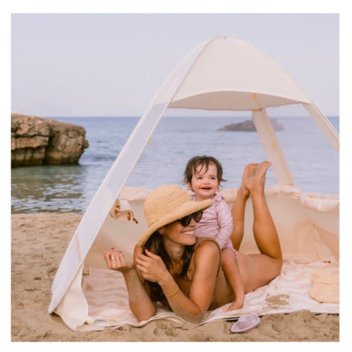 Lozi & Gabe: Baby beach tents, pop-up sun shelters | Baby beach tent, Pop up beach tent, Beach tent