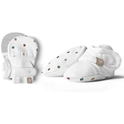 goumikids Stay-On Mitts and Boots Bundle