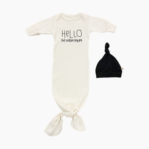 Tenth and Pine Hello I'm New Here Gown and Hat Set - Black, 0-3M