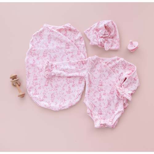 Newborn Bundle with Swaddle. SIZE: Small (Swaddle) and 0m (Outfit &  Hat)