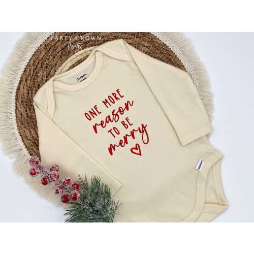 Embroidered One More Reason to be Merry Bodysuit • Christmas Pregnancy Announcement • Christmas Baby Reveal • Cute Pregnancy Bodysuit