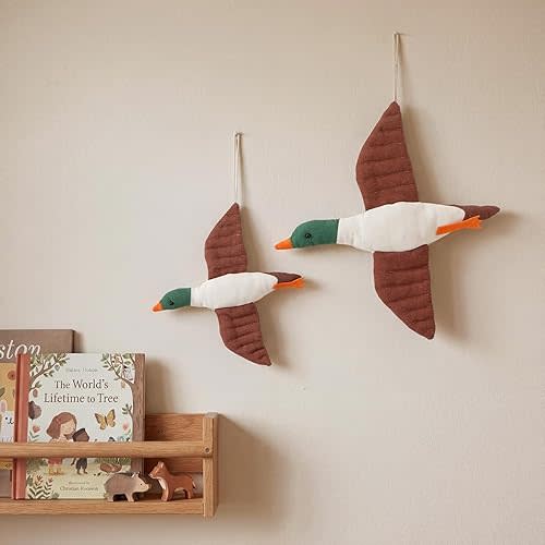 Hungdao 2 Pcs Mallard Duck Nursery Wall Decor Felt Duck Wall Art Rustic Flying Birds Hanging Decor for Nursery Bedroom Living Room