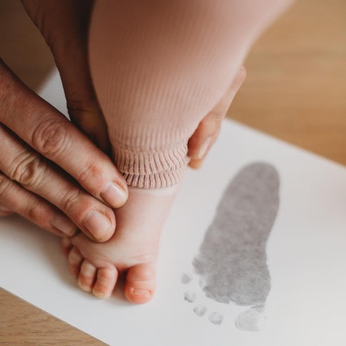 Inkless Print Kit – No Mess Baby Hand & Footprint Keepsake Kit, Non‑Toxic, Print