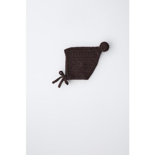 CABLE KNIT POMPOM BONNET - Dark brown | ZARA United States