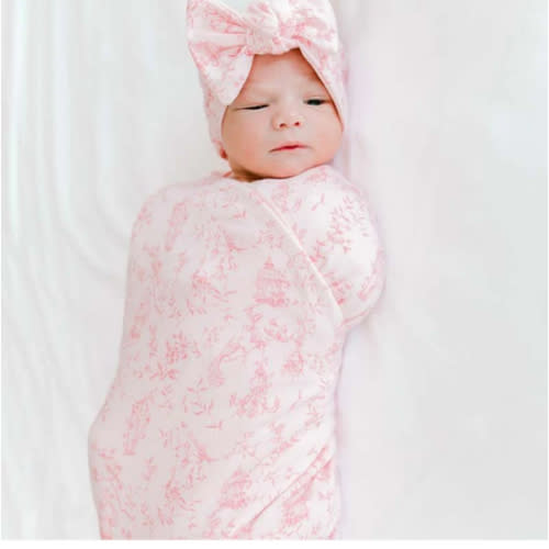 Cocoon Swaddles for Newborn - Shop Swaddles | Mama Coco