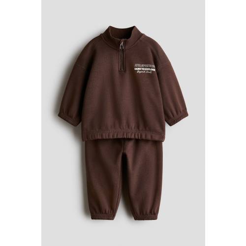 2-PIECE BRUSHED-INSIDE SWEATSHIRT AND JOGGERS SET