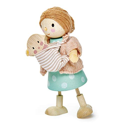 Tender Leaf Toys - The Goodwood Family - Wooden Miniatures Flexible Doll, Multicultural Action Figure for Dollhouse - Encourage Creative and Imaginative Fun Play for Children - Age 3+