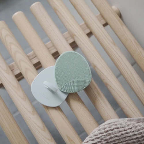Cradle Cap Brushes – Mushie