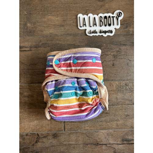 Lumi Print Fluffluxe Middlest Fitted Diaper (9-40lbs) – La La Booty® Diapers