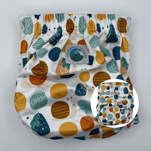 Petite OS (8-35lbs) 3D Gusset Pocket Diaper™ in Moving Mollusks