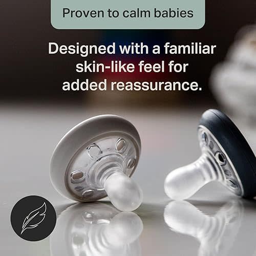 Tommee Tippee Breast-Like Pacifier, 0-6 Months, Symmetrical Design, Natural Breast-Like Baglet, BPA-Free Binkies, Pastel/Blue/Black, Pack of 4