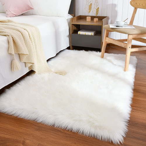 Junovo Luxury Fluffy Area Rugs Kids Areary Rug for Bedroom Shaggy Nursery Rugs Kids Area Carpet for Living Room Bedroom Kids Room,2'x3',White