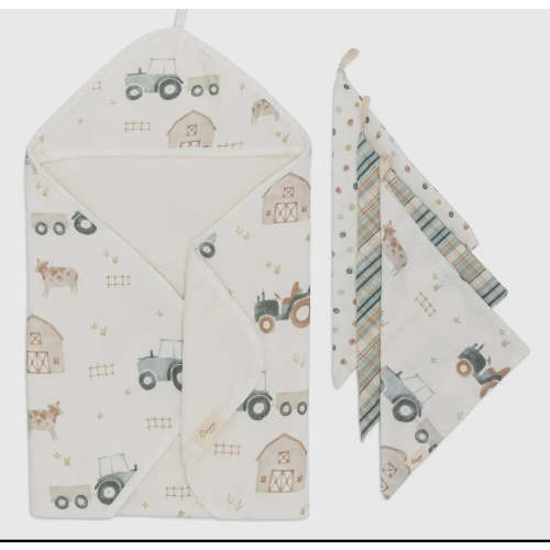Farmhouse tractor hooded towel cloth set