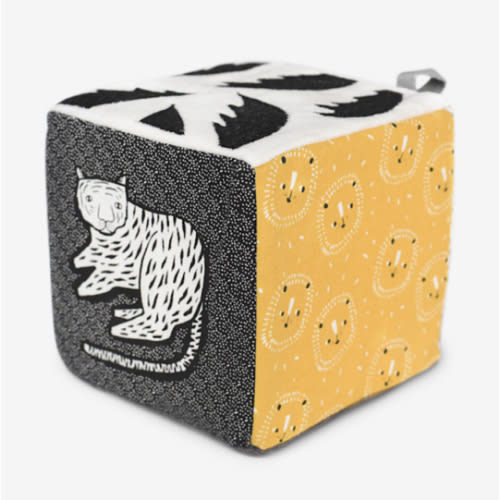 Wee Gallery Soft Block, Baby Sensory Toy with High-Contrast Graphics, Organic Soft Fabric Soft Blocks, Crinkle Flap and Textures, Tummy Time Activity for Babies and Toddlers - Jungle